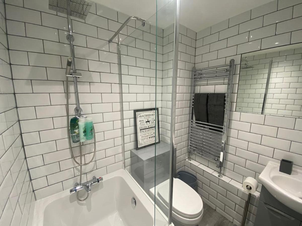 Suburban 2-Bed, Entire Home, Free Parking, Maidstone, Kent Uk Boxley Exterior photo